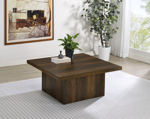 Mesa de centro cuadrada Devar de madera de ingeniería, pino oscuro