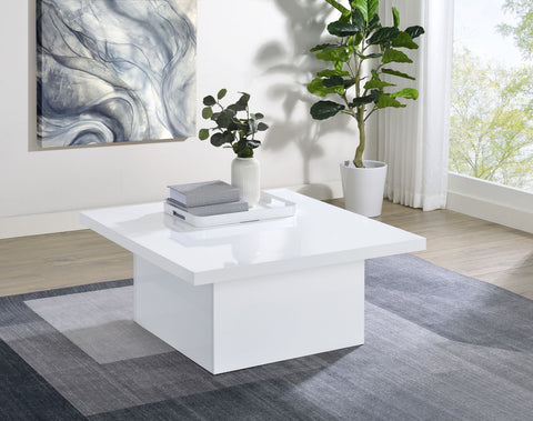 Mesa de centro cuadrada Devar de madera de ingeniería en blanco de alto brillo