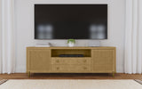Mueble de TV de 2 puertas Arini de ratán y caña, acabado arena lavada