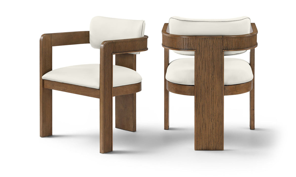 Silla de comedor tapizada de cuero vegano Sacha
