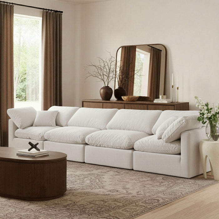 Sofá modular tapizado de terciopelo Indulge de 140" de 4 piezas