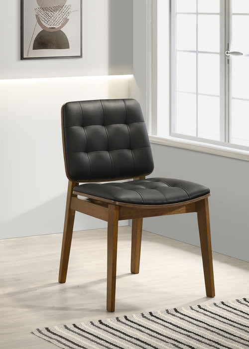 Silla auxiliar de comedor de cuero sintético Redbridge (juego de 2) - nogal
