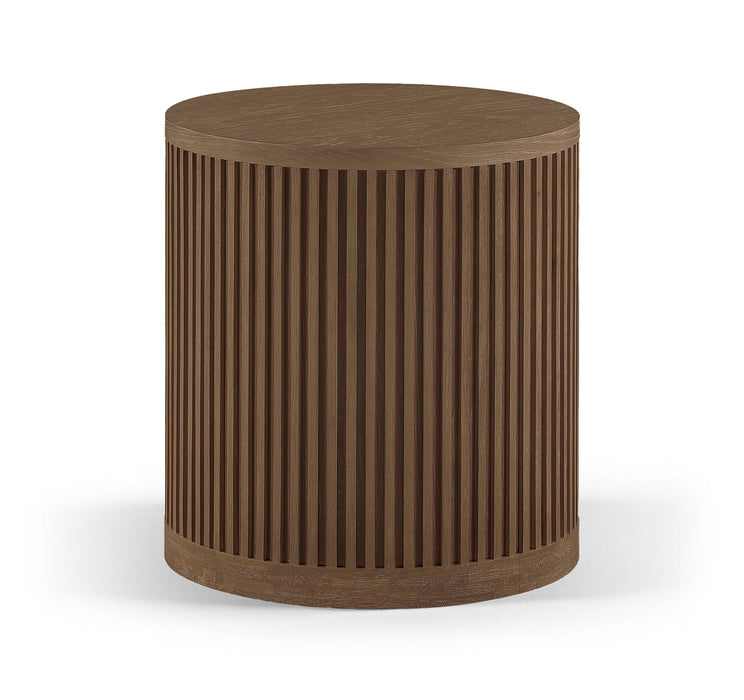 Madera Oak Veneer And Solid Wood End Table