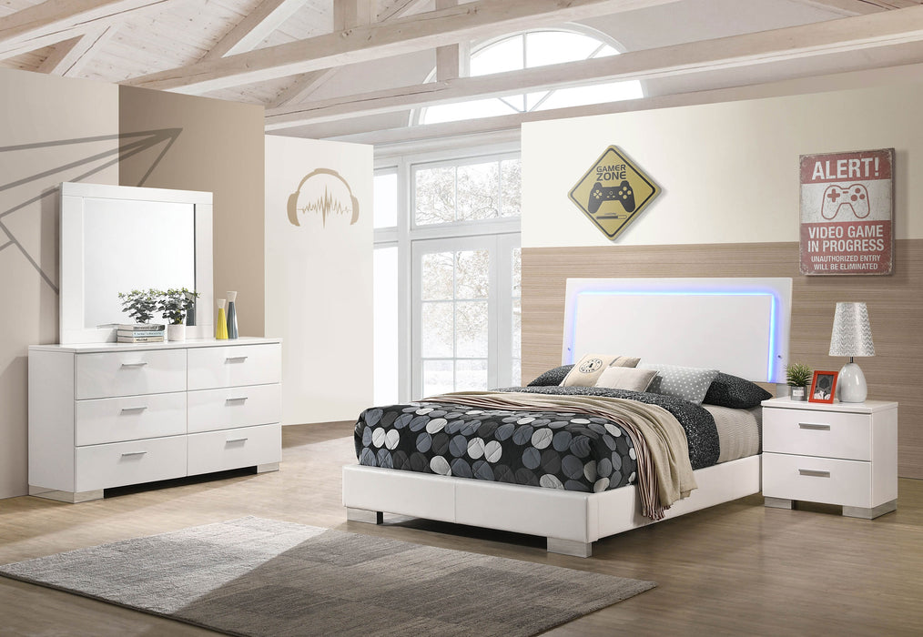Felicity 5-piece Full Bedroom Set White High Gloss