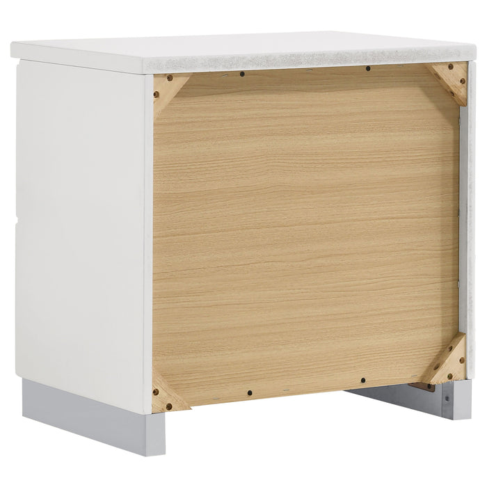 Juego de dormitorio Felicity tamaño California King de 5 piezas - blanco brillante