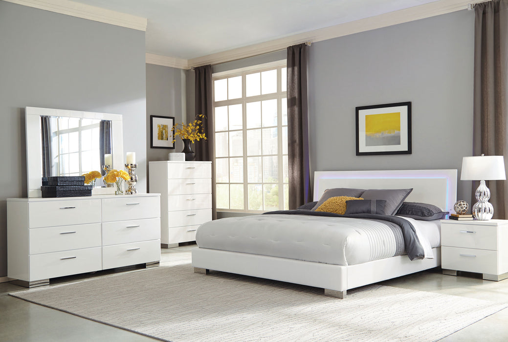 Coaster Felicity 6-Piece Queen Bedroom Set White High Gloss with 48-Inch Headboard (Model 203500Q-S5)