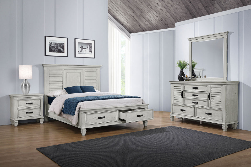 Juego de dormitorio Franco tamaño Eastern King de 5 piezas - blanco desgastado