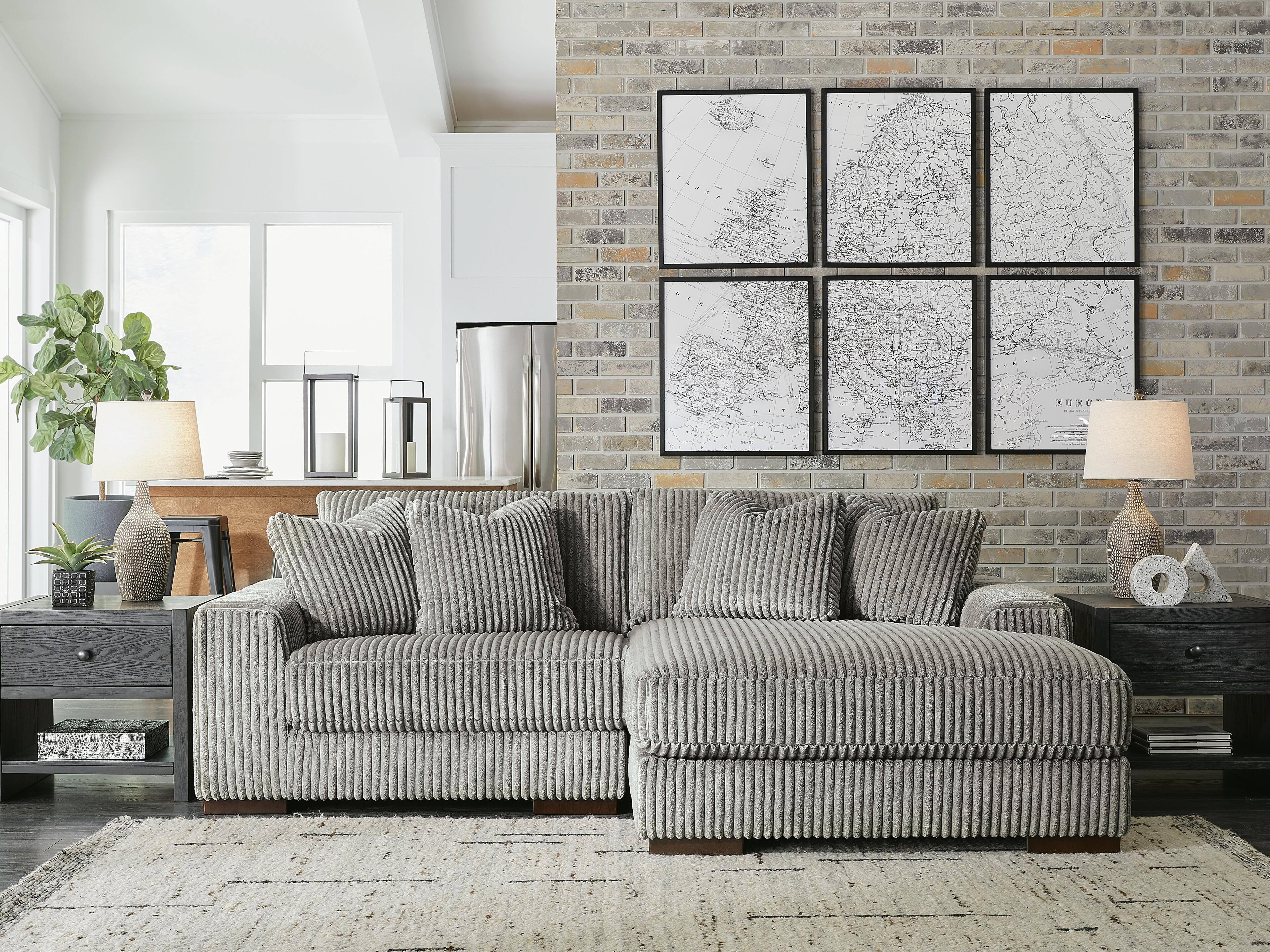 Lindyn 2-Piece Sectional with Chaise