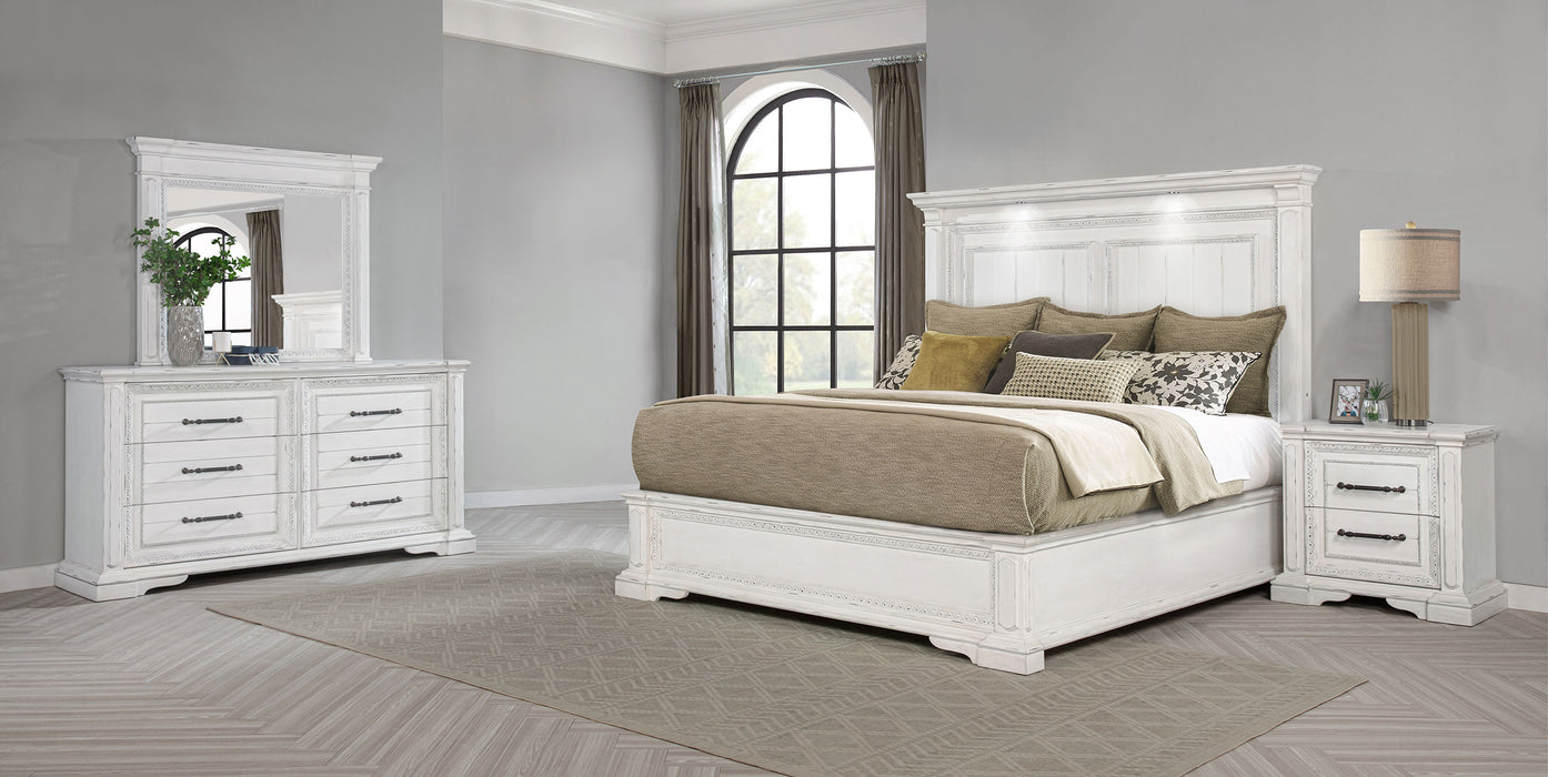 McKinney 5-piece Eastern King Bedroom Set Vintage White
