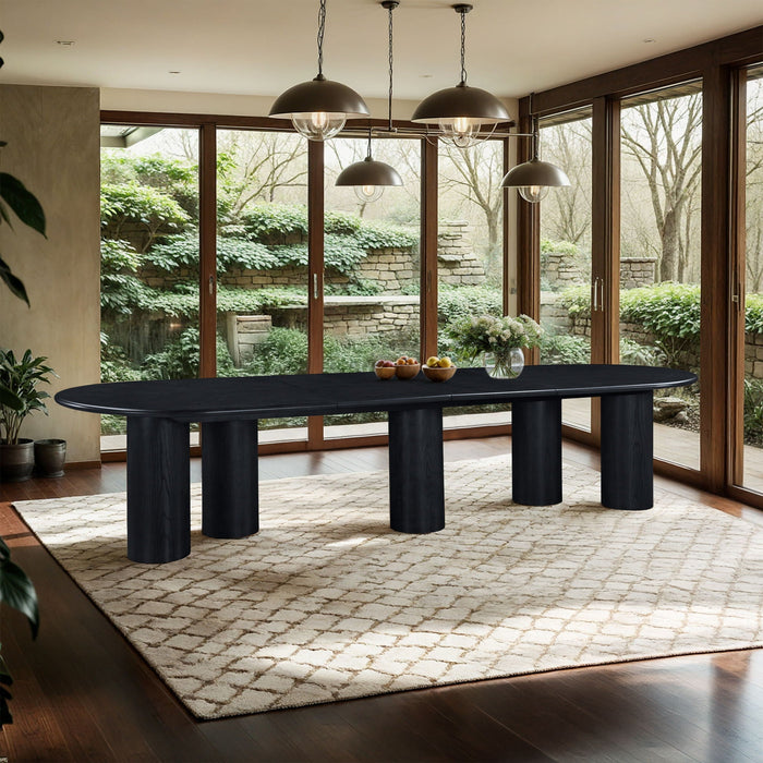 Dolan 95.25" / 119.25" / 143.25" Solid Wood And Oak Veneer Extendable Dining Table