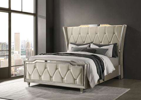 Cama tapizada tipo wingback con luces LED Lorient Queen en marfil y camel