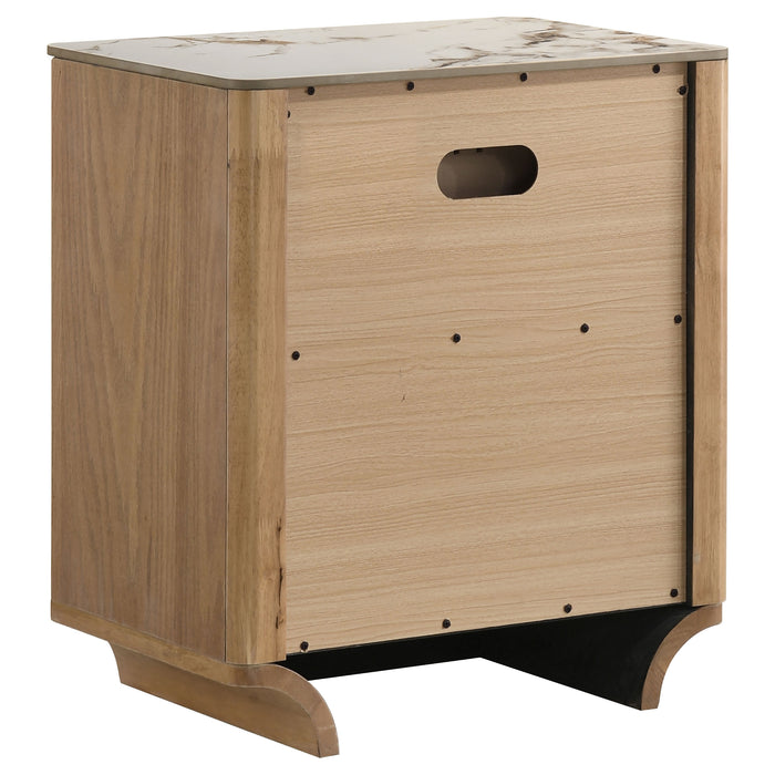 Leanne 5-piece Eastern King Bedroom Set Light Oak