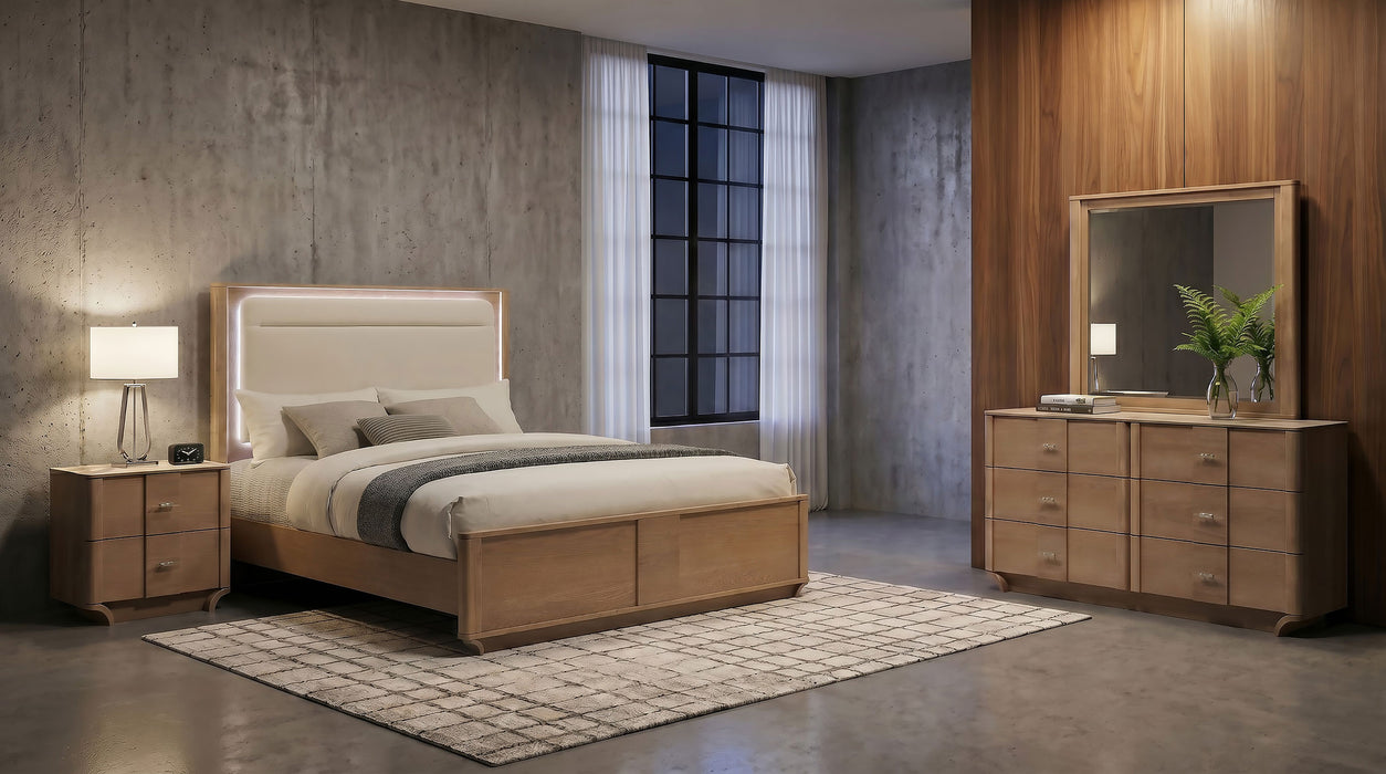Leanne 5-piece Queen Bedroom Set Light Oak