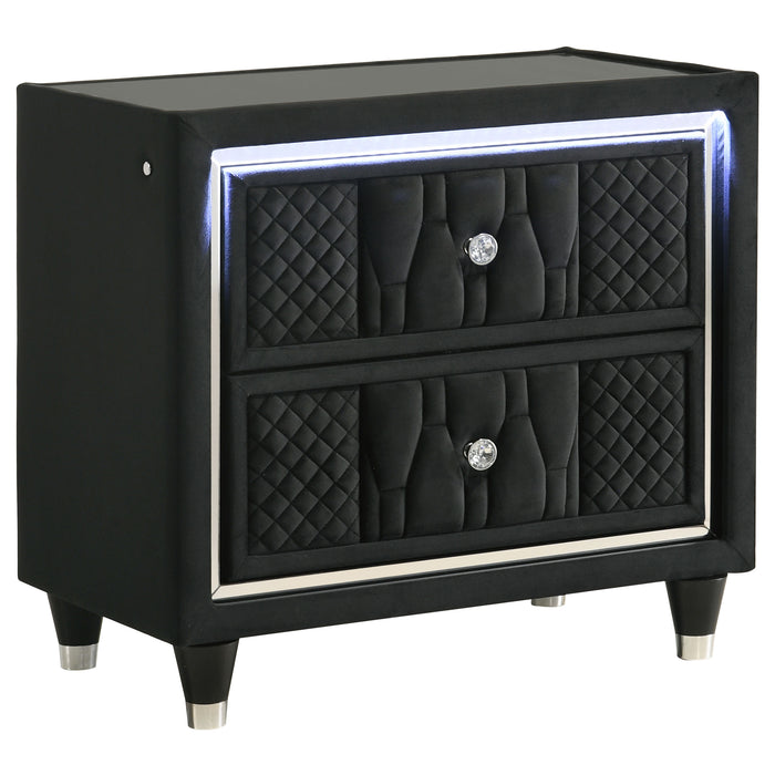 Juego de dormitorio Lorient tamaño California King de 5 piezas - negro
