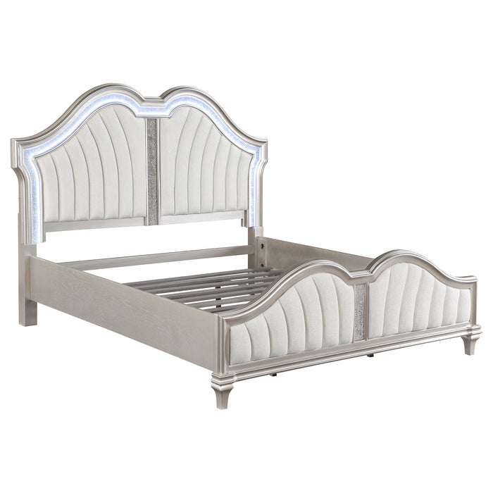 Cama de panel de madera con LED Evangeline - roble plateado