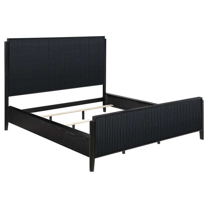 Cama de panel de madera Brookmead - negro