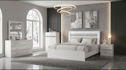 Coaster Viana 6-Piece Eastern King Touch-Control LED Bedroom Set White High Gloss