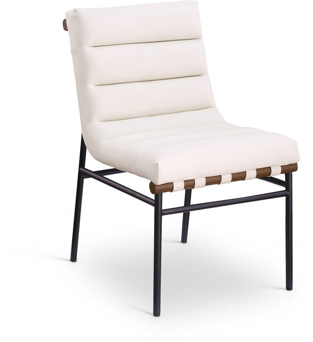 Silla de comedor tapizada de cuero vegano Burke