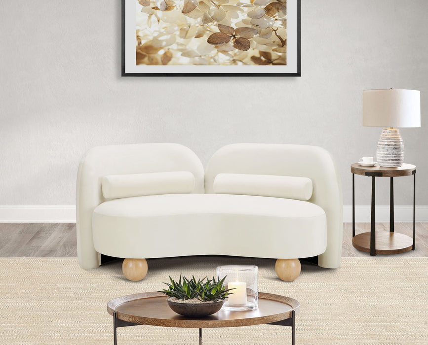 Loveseat tapizado de terciopelo Daphne de 64"