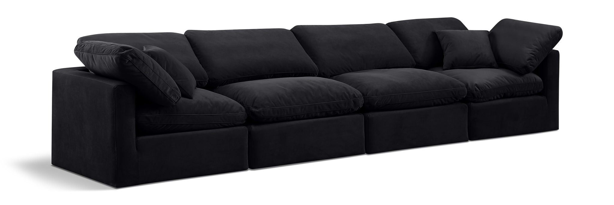 Sofá modular tapizado de terciopelo Indulge de 140" de 4 piezas