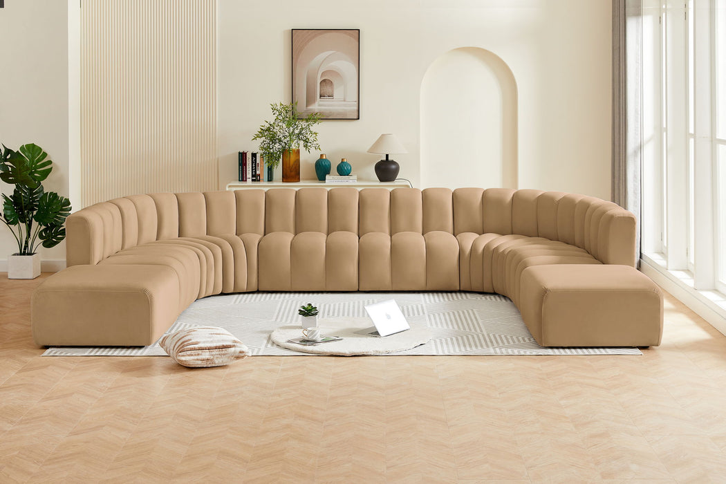 Seccional modular tapizado en terciopelo Arc de 161" de 10 piezas