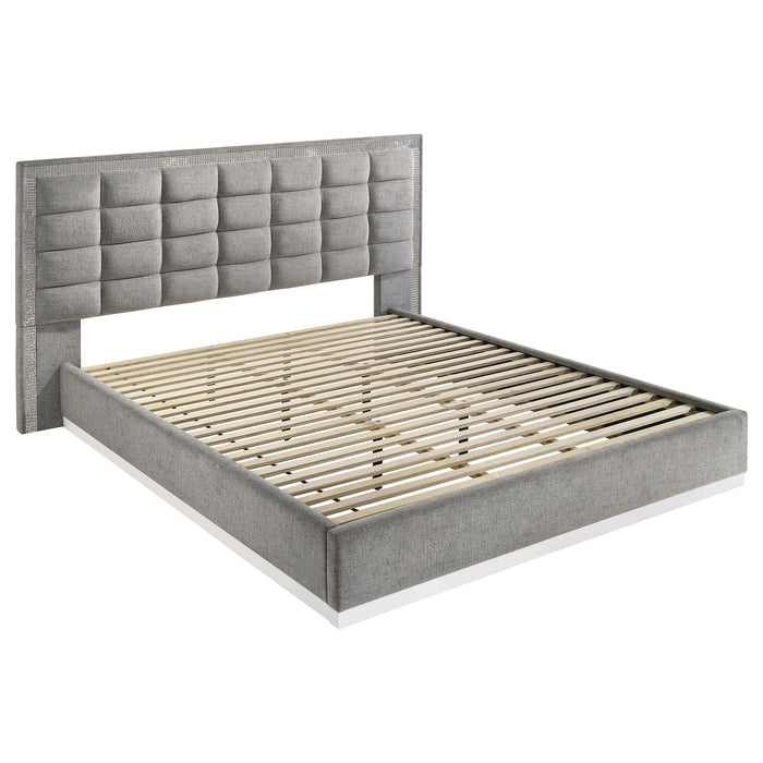 Viana 4-Piece Platform Bedroom Set Grey and White High Gloss