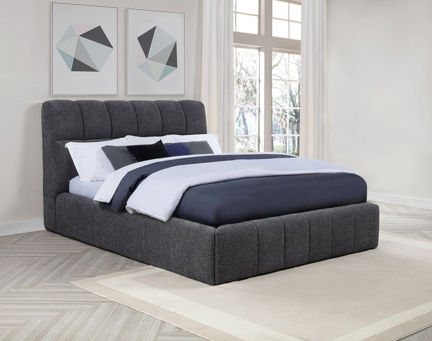 Cama de plataforma con panel acolchada tamaño queen Nollet de 48 pulgadas, color crema