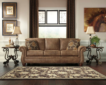 Larkinhurst Loveseat - 3190138