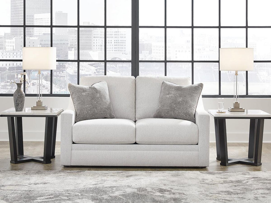 Maitelynn Loveseat