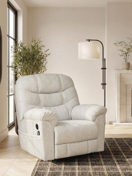 Linenfield Recliner - Feathered