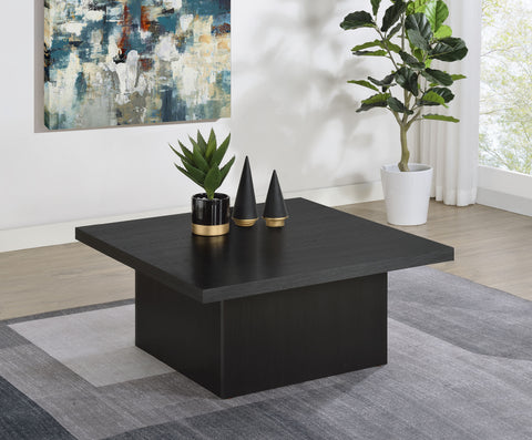 Mesa de centro cuadrada Devar de madera de ingeniería negra