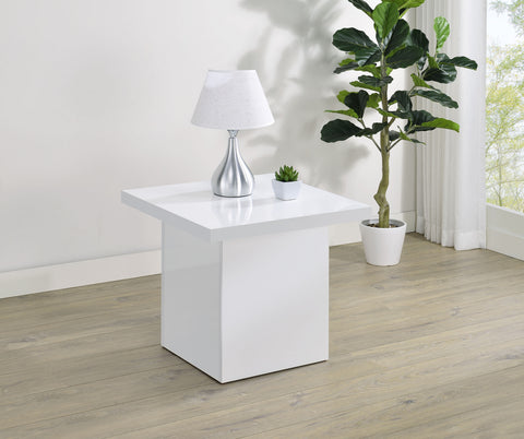Mesa auxiliar cuadrada Devar de madera de ingeniería en blanco de alto brillo