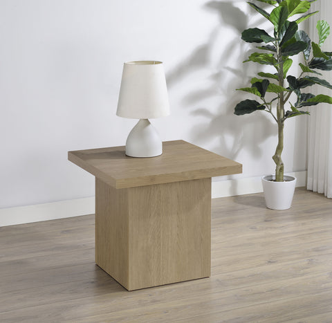 Mesa auxiliar cuadrada Devar de madera de ingeniería color latte