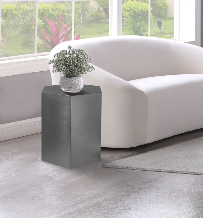 Hexagon Iron End / Side Table