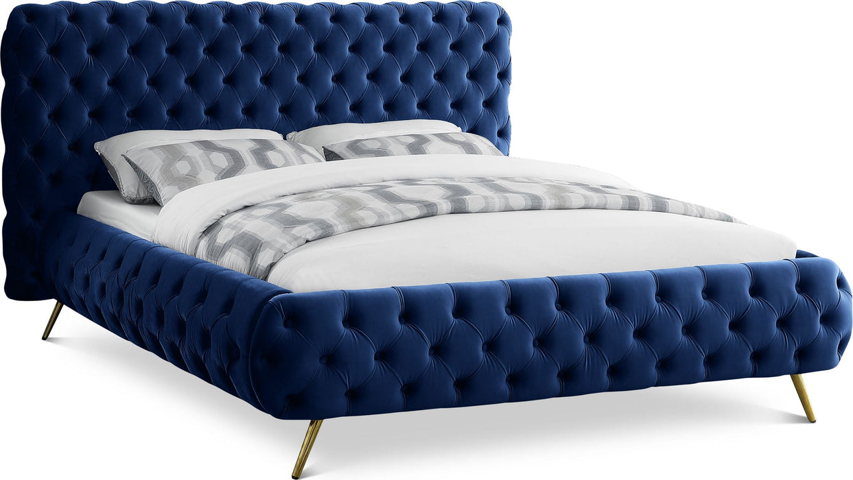 Cama tapizada de terciopelo Delano
