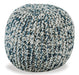 Latricia Pouf