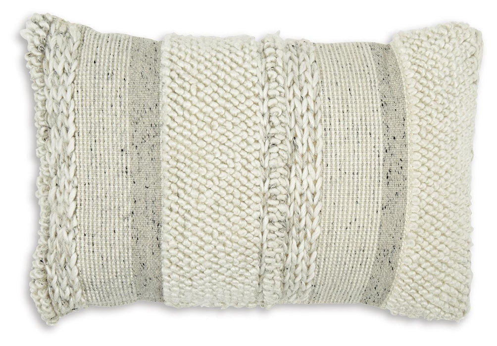 Standon Pillow - image 1