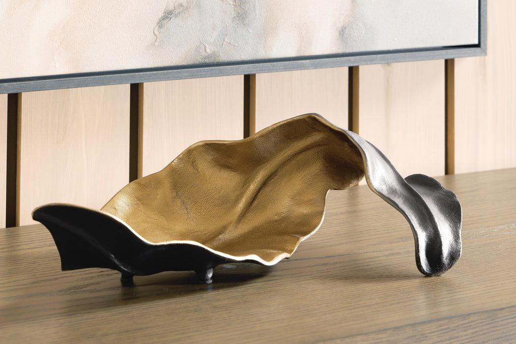Melinda Sculpture - image 2