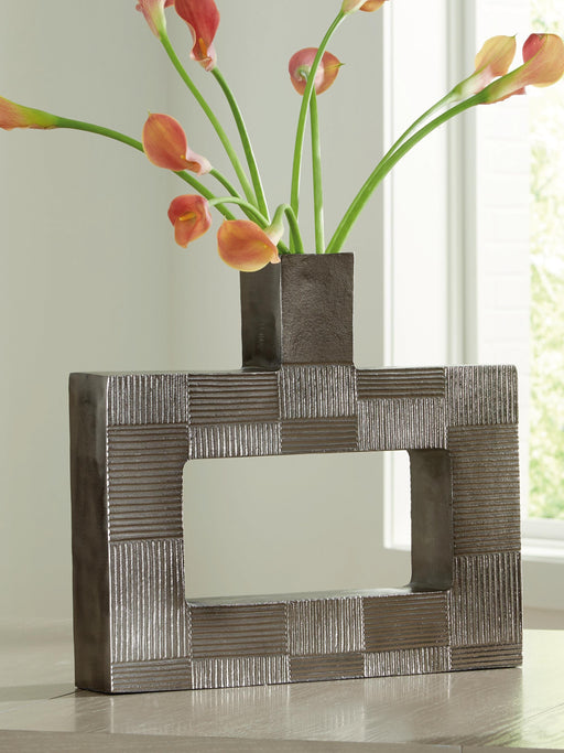 Wrengrove Vase - image 2