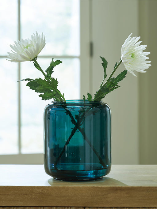 Inisland Vase - image 2