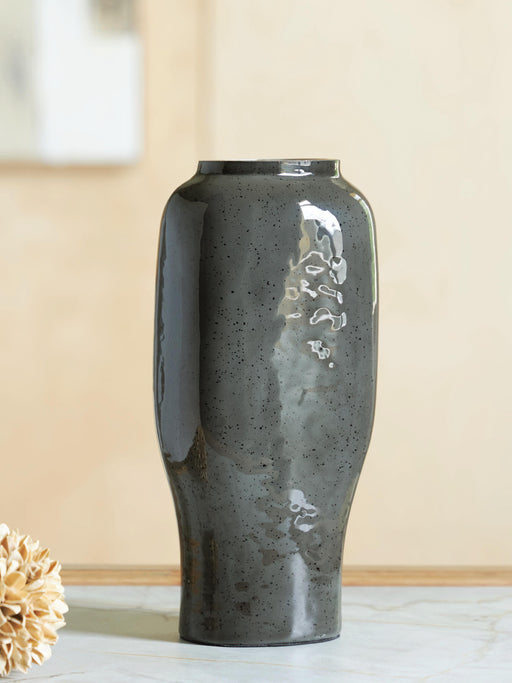 Kierlain Vase - image 2