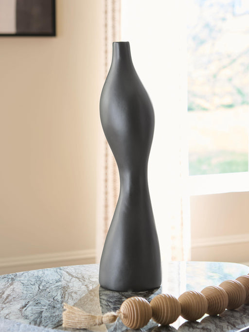 Judsen Vase - image 2