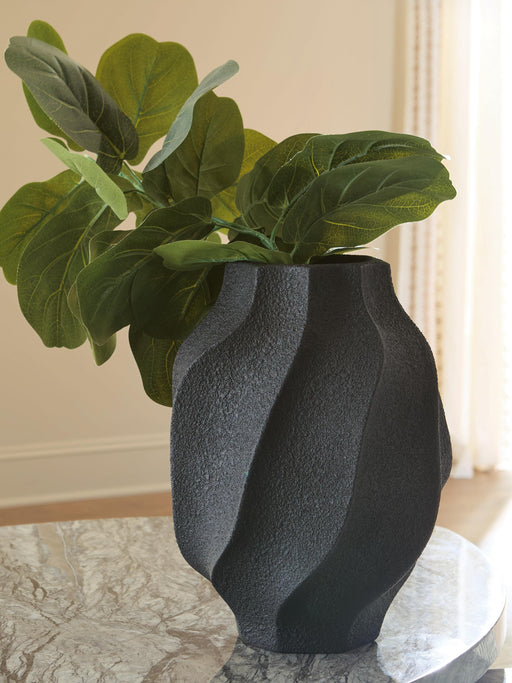 Judworth Vase - image 2
