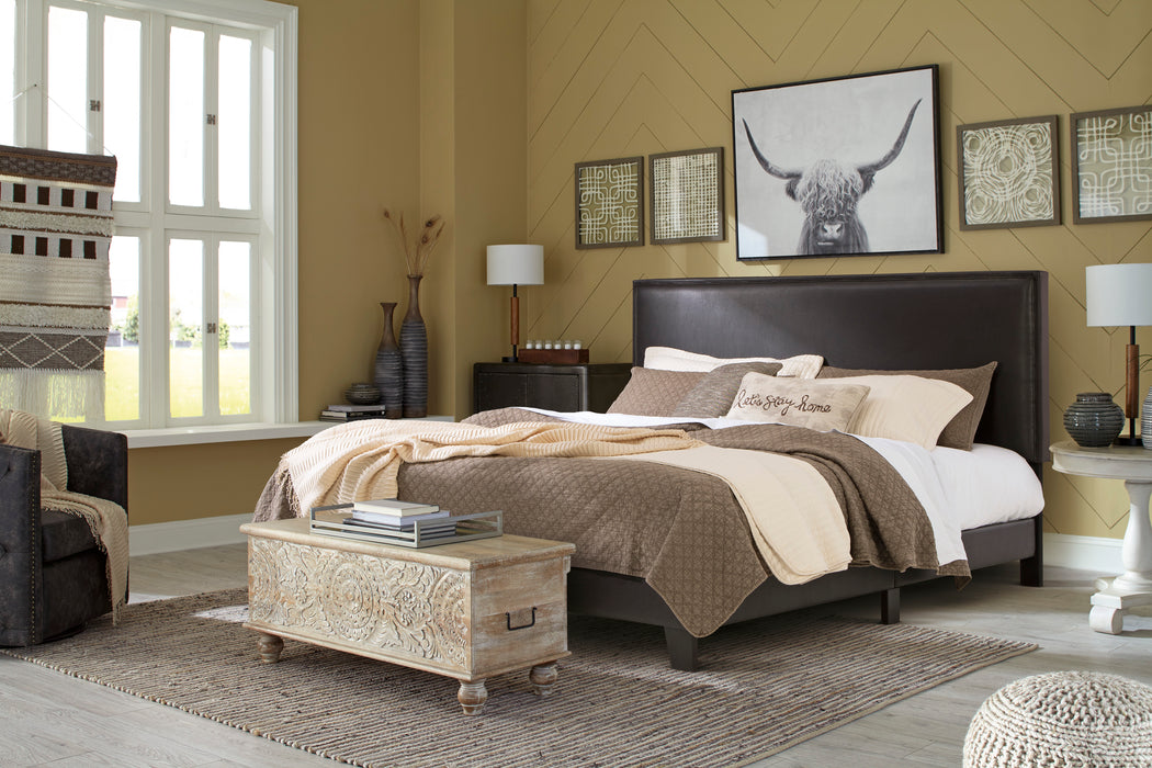 Mesling King Upholstered Bed