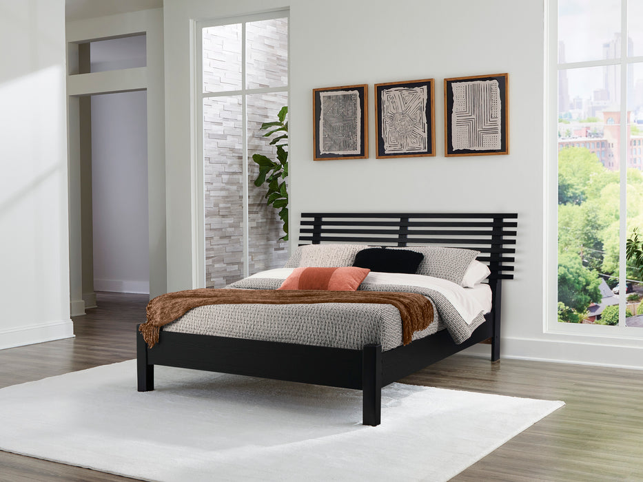 Danziar Slat Panel Bed