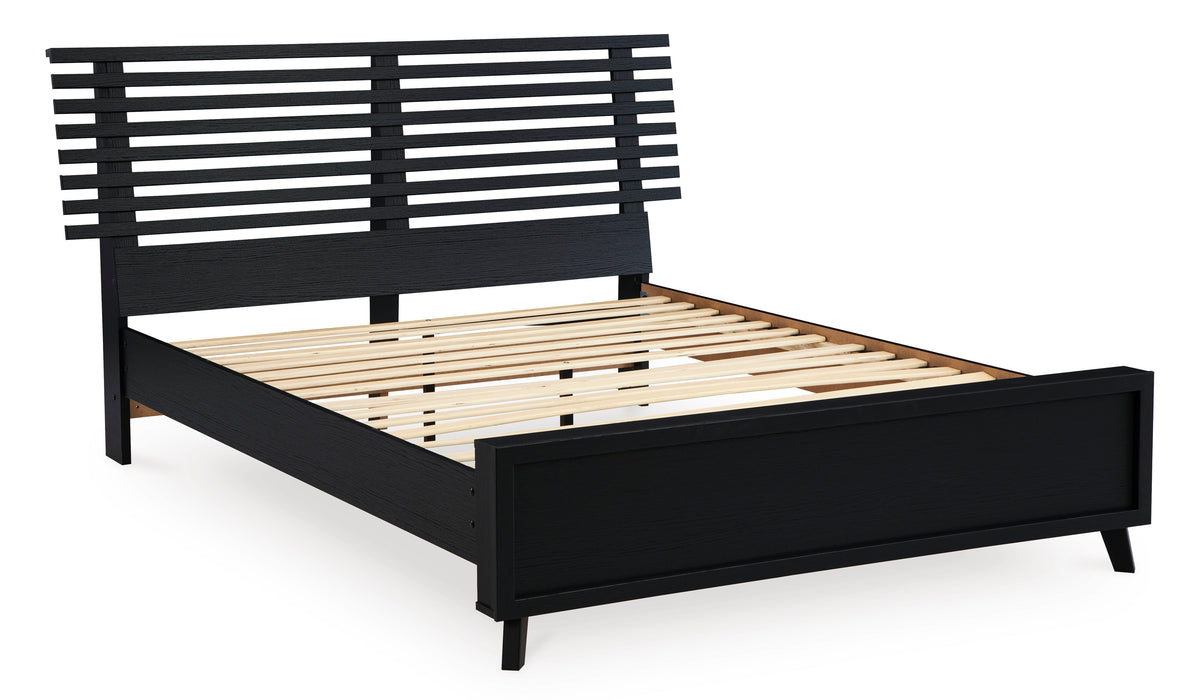 Danziar Slat Panel Bed