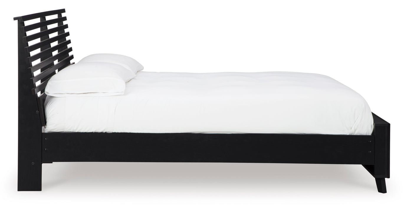 Danziar Slat Panel Bed