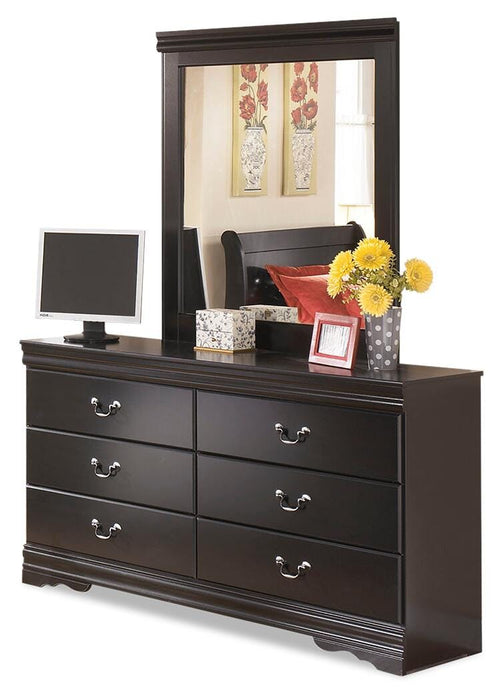 Huey Vineyard Dresser and Mirror