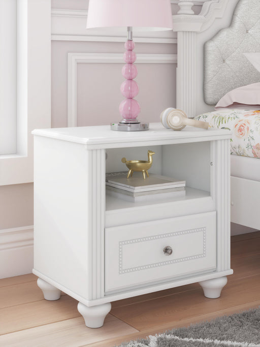 Kozlani Panel Bedroom Set