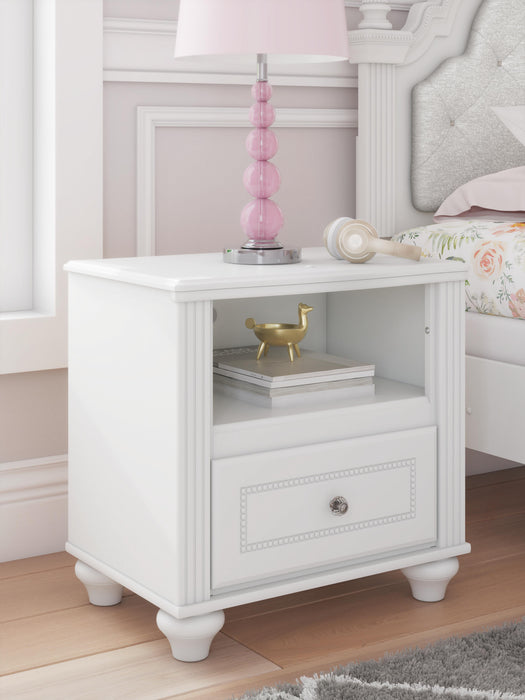 Kozlani Panel Bedroom Set